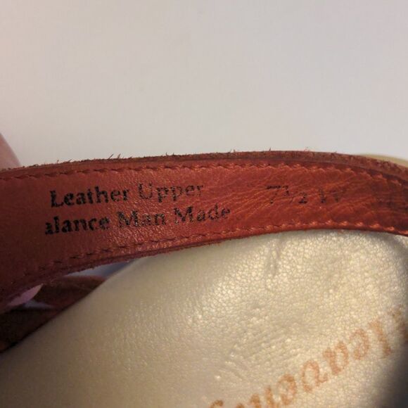 ‎Heavenly Comfort Red woven  leather sandals - Picture 10 of 10